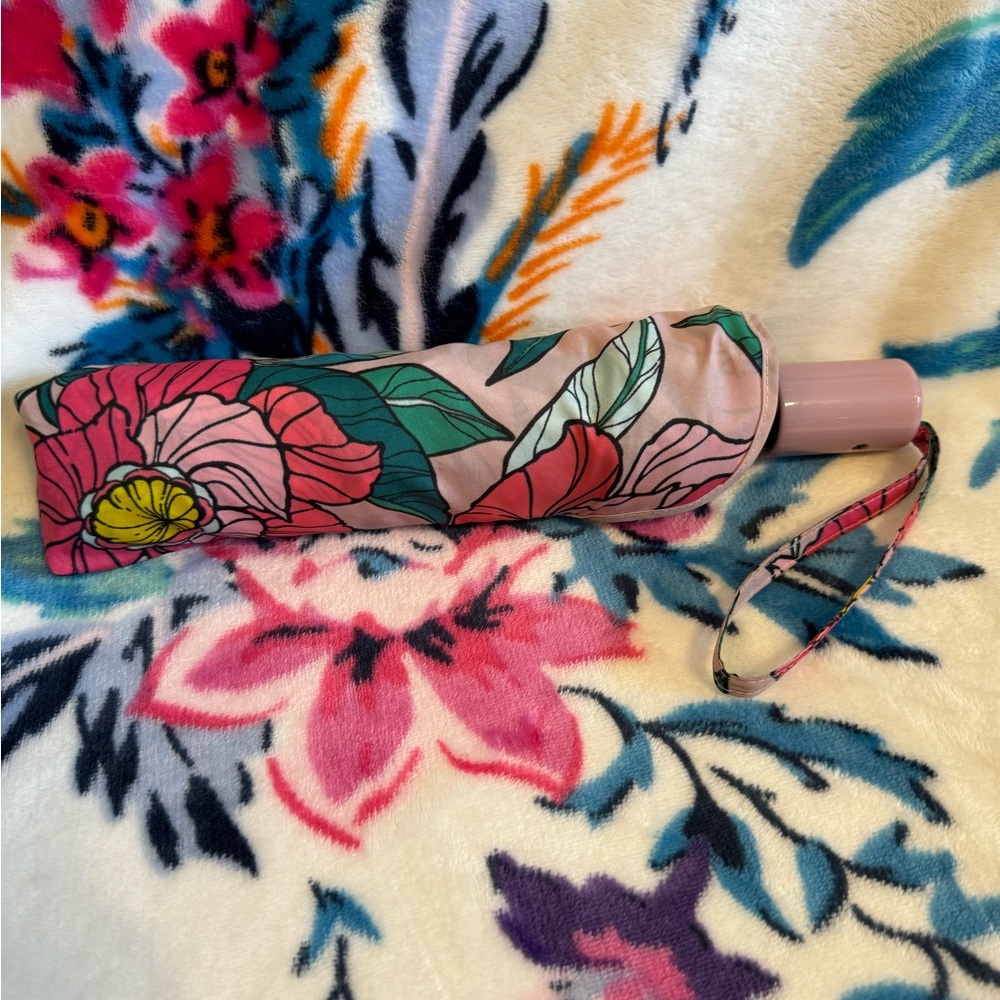 Vera Bradley umbrella in vintage floral